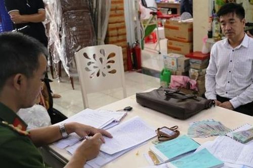 Bắt tạm giam cán bộ ngành thuế ở Đắk Nông
