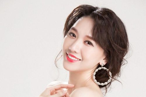 Nụ hôn đầu dài tới 2-3 tiếng đồng hồ, Hari Won lập kỷ lục trong showbiz Việt?