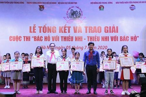Trao 60 giải thưởng cuộc thi 'Bác Hồ với thiếu nhi - Thiếu nhi với Bác Hồ'