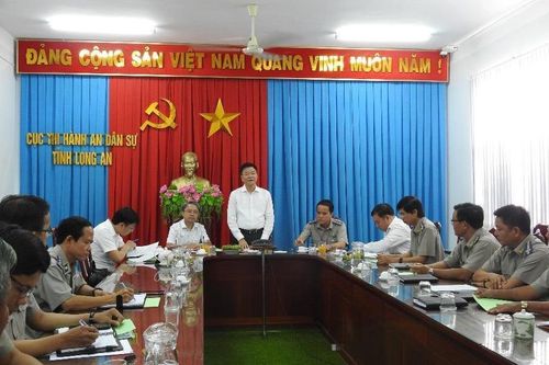 Bộ trưởng Lê Thành Long thăm, làm việc với Cục Thi hành án dân sự, Sở Tư pháp Long An