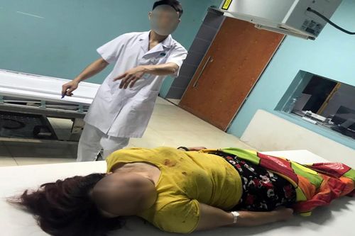 Chậm trả tiền vay lãi, một phụ nữ bị hành hung bất tỉnh