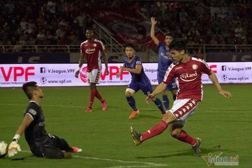 Công Phượng ghi bàn, TP.HCM vẫn trắng tay trước Bình Dương