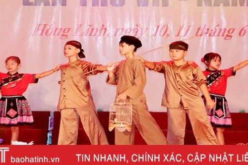 Món quà ý nghĩa của thiếu nhi Hà Tĩnh chào mừng đại hội Đảng các cấp