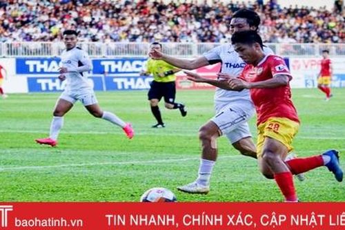 Thi đấu pressing, Hồng Lĩnh Hà Tĩnh vẫn không thể vượt qua Hoàng Anh Gia Lai