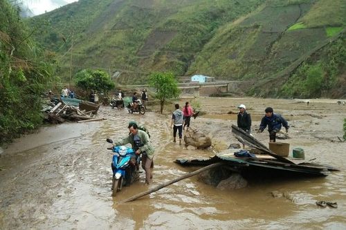 Gần 50 người chết và thiệt hại xấp xỉ 3.400 tỷ đồng do thiên tai