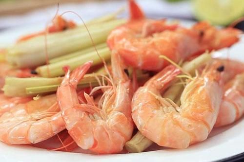 Những sai lầm khi ăn tôm vừa làm mất chất dinh dưỡng lại rước bệnh vào người