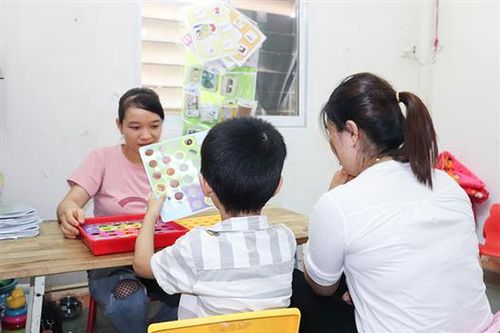Kịp thời áp dụng các phương pháp can thiệp sớm cho trẻ tự kỷ