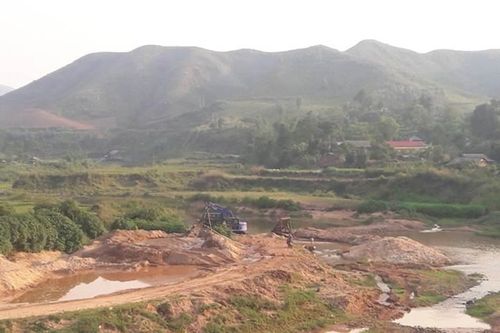 Bên mời thầu không được nêu bất cứ điều kiện nào nhằm hạn chế sự tham gia của nhà thầu