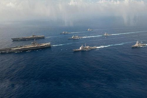 Mỹ điều 2 tàu sân bay tập trận ở Biển Đông, Trung Quốc tố 'khoe cơ bắp'
