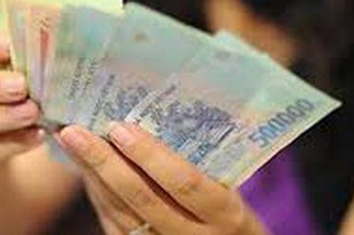 Vợ biếu tiền nhà ngoại hàng tháng nhưng không biếu bố mẹ chồng