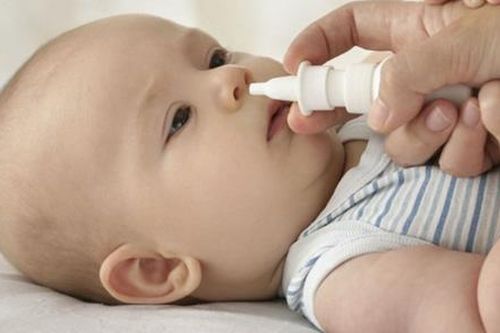 Dùng thuốc co mạch trị ngạt mũi cho trẻ: Những điều cần nhớ