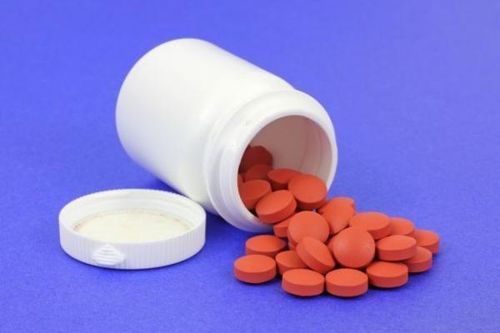 Nam giới rối loạn sức khỏe sinh sản vì lạm dụng thuốc giảm đau
