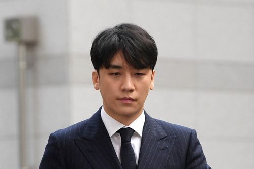 Seungri bị xét xử với 8 tội danh