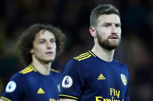 Thủ môn Arsenal: 'Tôi thấy an toàn khi đứng sau Luiz và Mustafi'