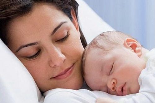 Quy định cha mẹ không đặt tên con quá dài gây tranh luận