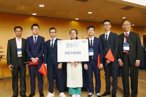 132 thí sinh được miễn thi tốt nghiệp THPT, tuyển thẳng vào đại học