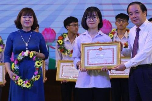 Yên Bái: Vinh danh 154 học sinh giỏi các cấp