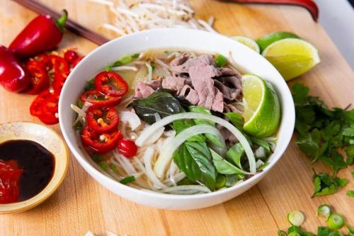 Bún riêu và mì cao lầu Việt Nam 'đốn tim' du khách lọt top ngon nhất châu Á