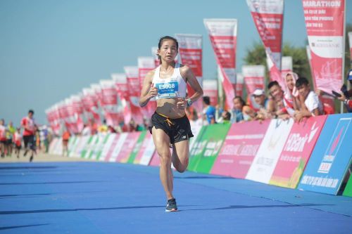 Kỷ lục gia SEA Games tranh tài ở Tay Ho Half Marathon 2020
