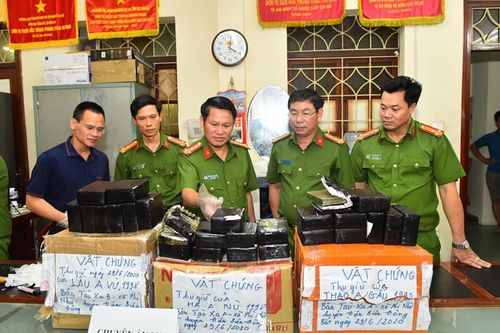 'Cất lưới' 3 đường dây ma túy lớn, thu nhiều súng đạn