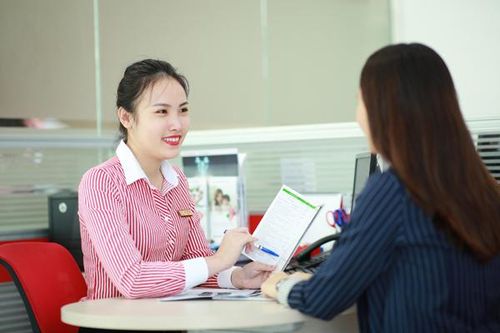 Số liệu siêu ấn tượng về sức làm việc của nhân viên ngân hàng
