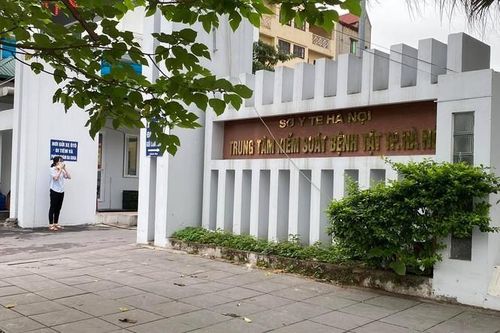 Khởi tố thêm hai trưởng phòng CDC Hà Nội vụ nâng khống giá máy xét nghiệm COVID-19