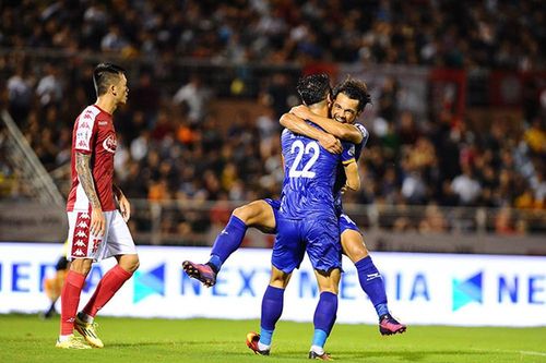 Công Phượng ghi bàn, TP.HCM vẫn mất ngôi đầu; HLV của Thanh Hóa từ chối đổ lỗi thất bại