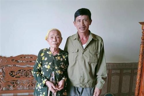 Trả lại vàng cho người đánh rơi