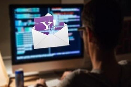 Mê ảnh khiêu dâm, kỹ sư Yahoo hack hơn 6.000 tài khoản