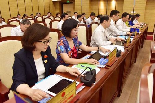 Giữ nguyên quy định thu đối với 22 khoản phí, lệ phí