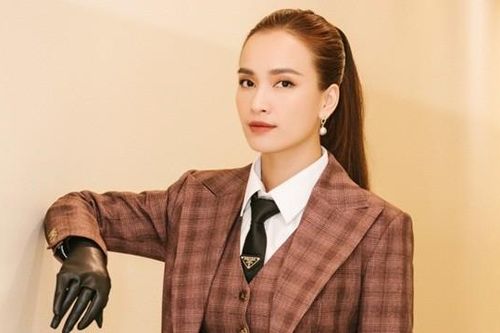 Ái Phương hóa soái tỷ cực cá tính, khoe luôn nhạc phim 'Bằng Chứng Vô Hình'
