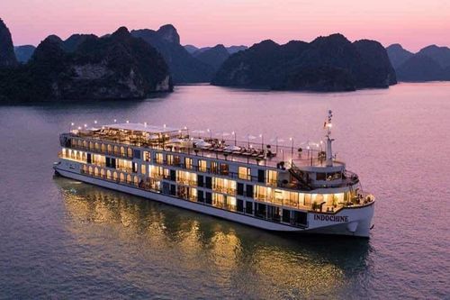 Giảm 50% giá vé cho khách nghỉ đêm trên vịnh Hạ Long
