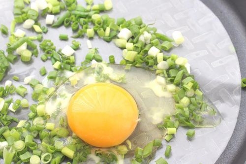 Cách làm bánh tráng nướng nhanh bằng chảo