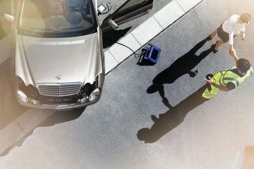 Chủ xe Mercedes có thêm dịch vụ hỗ trợ 24h