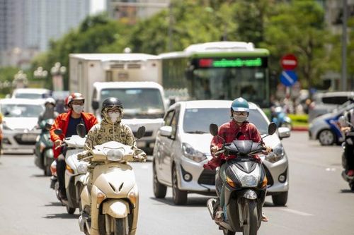 Nắng nóng diện rộng ở Bắc và Trung Bộ, có nơi trên 40 độ C