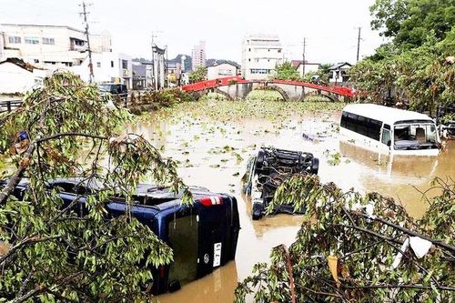 Mưa lũ nghiêm trọng ở nhiều nước