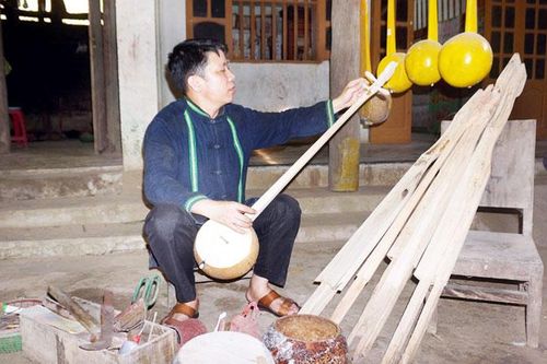 Người đam mê làn điệu then
