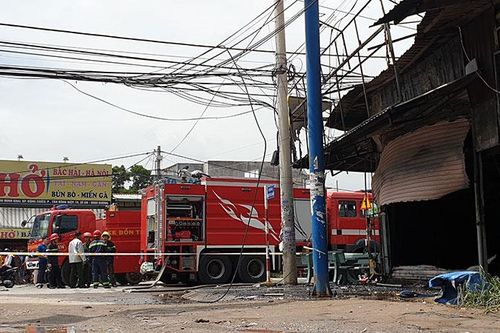 Cháy tiệm cầm đồ, ba người tử vong