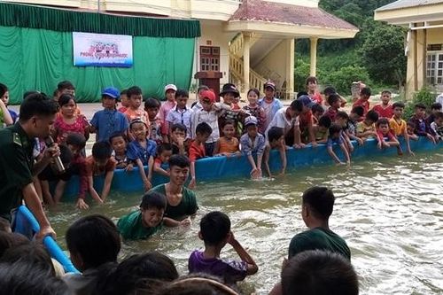 Tuyên truyền phòng, chống đuối nước cho học sinh khu vực biên giới