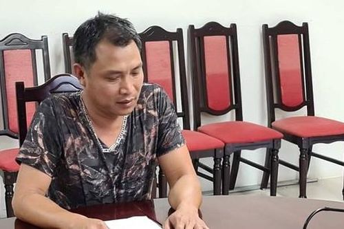 Người đàn ông chui vào tủ lạnh để trốn cách ly