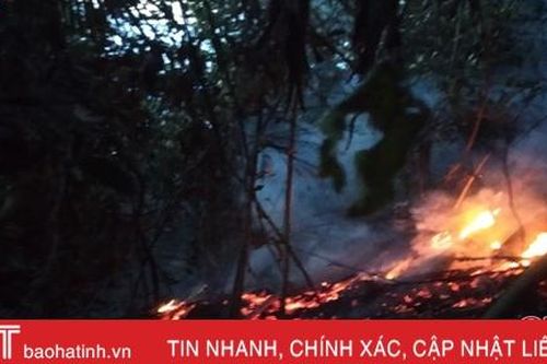 Hàng trăm người kịp thời khống chế 2 điểm cháy rừng Hương Sơn