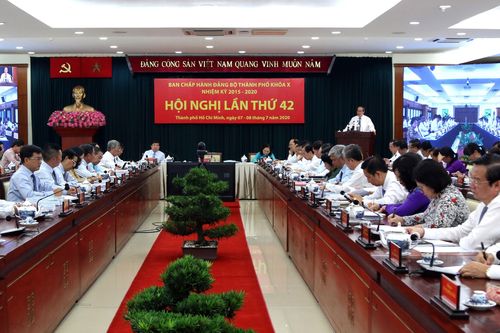 TP Hồ Chí Minh tập trung tháo gỡ các 'điểm nghẽn' hạ tầng giao thông