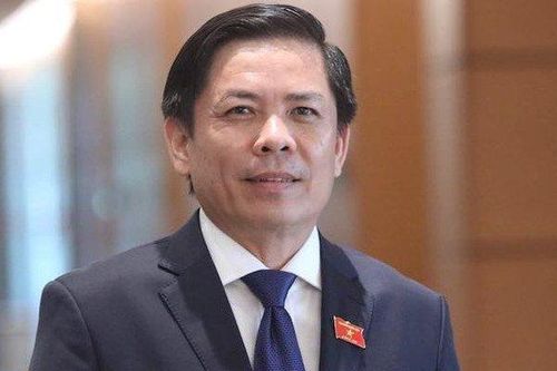 Đóng đường băng sân bay để nâng cấp, Bộ trưởng Thế mong người dân 'thông cảm'
