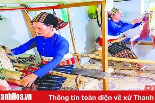 Lợi ích kép từ mô hình dệt thổ cẩm của phụ nữ dân tộc thiểu số
