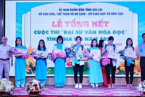 Trao giải cuộc thi 'Đại sứ văn hóa đọc' tỉnh Gia Lai