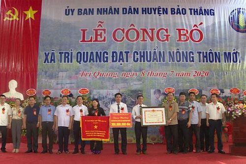 Xã Trì Quang đón nhận Bằng công nhận đạt chuẩn nông thôn mới
