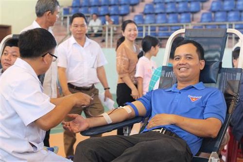 Gần 650 tình nguyện viên tham gia hiến máu tình nguyện