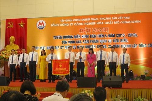 Hóa chất mỏ tự hào chặng đường hơn nửa thế kỷ vinh quang