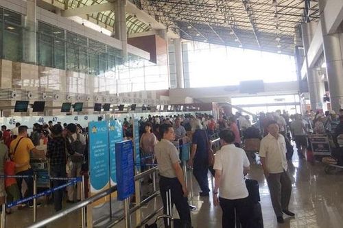 Giãn các chuyến bay tại Nội Bài sang giờ thấp điểm, tránh ùn tắc