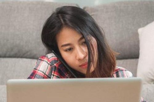 Đi xin việc, vừa nhìn thấy người phỏng vấn, tôi đã bỏ chạy khỏi phòng, ngay ngày hôm sau, họ gọi lại yêu cầu tôi tiếp tục đến gặp